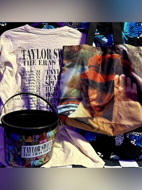 Rare Taylor Swift Capital One RED Bag Eras Tour Popcorn Bucket & Tshirt size S